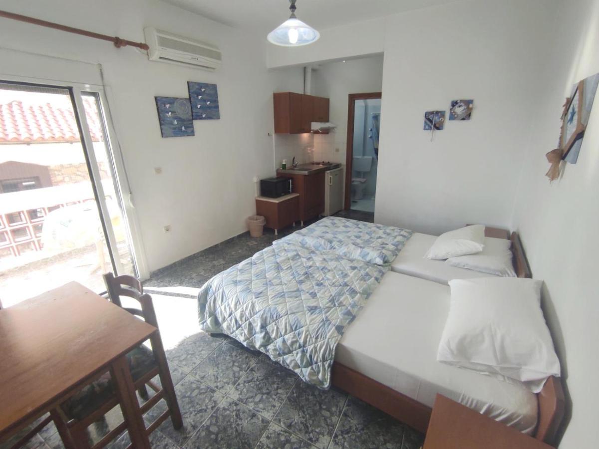Peristerianos Apartments Néa Szkióni Kültér fotó