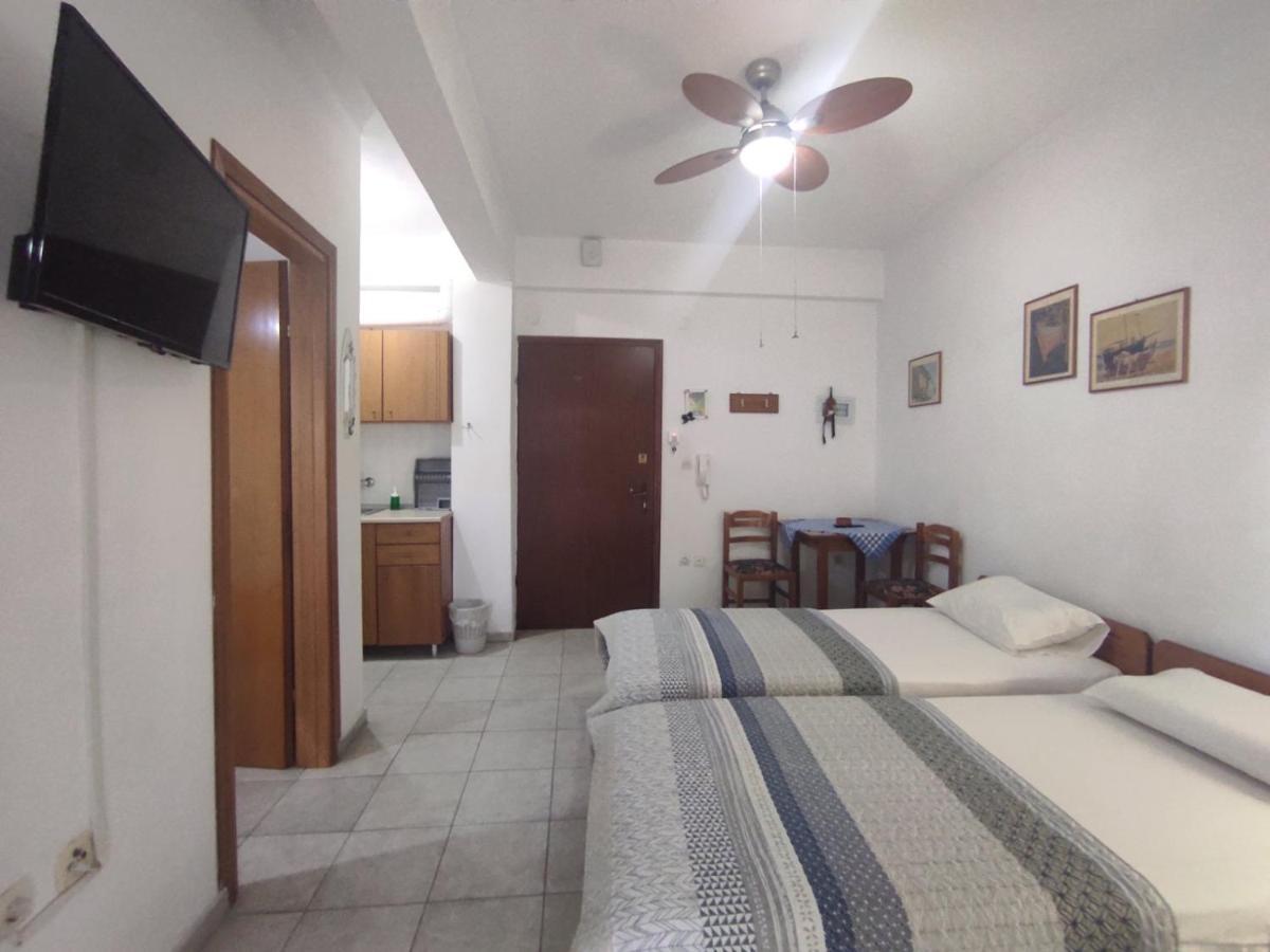 Peristerianos Apartments Néa Szkióni Kültér fotó