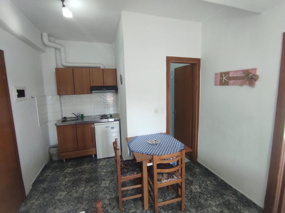 Peristerianos Apartments Néa Szkióni Kültér fotó