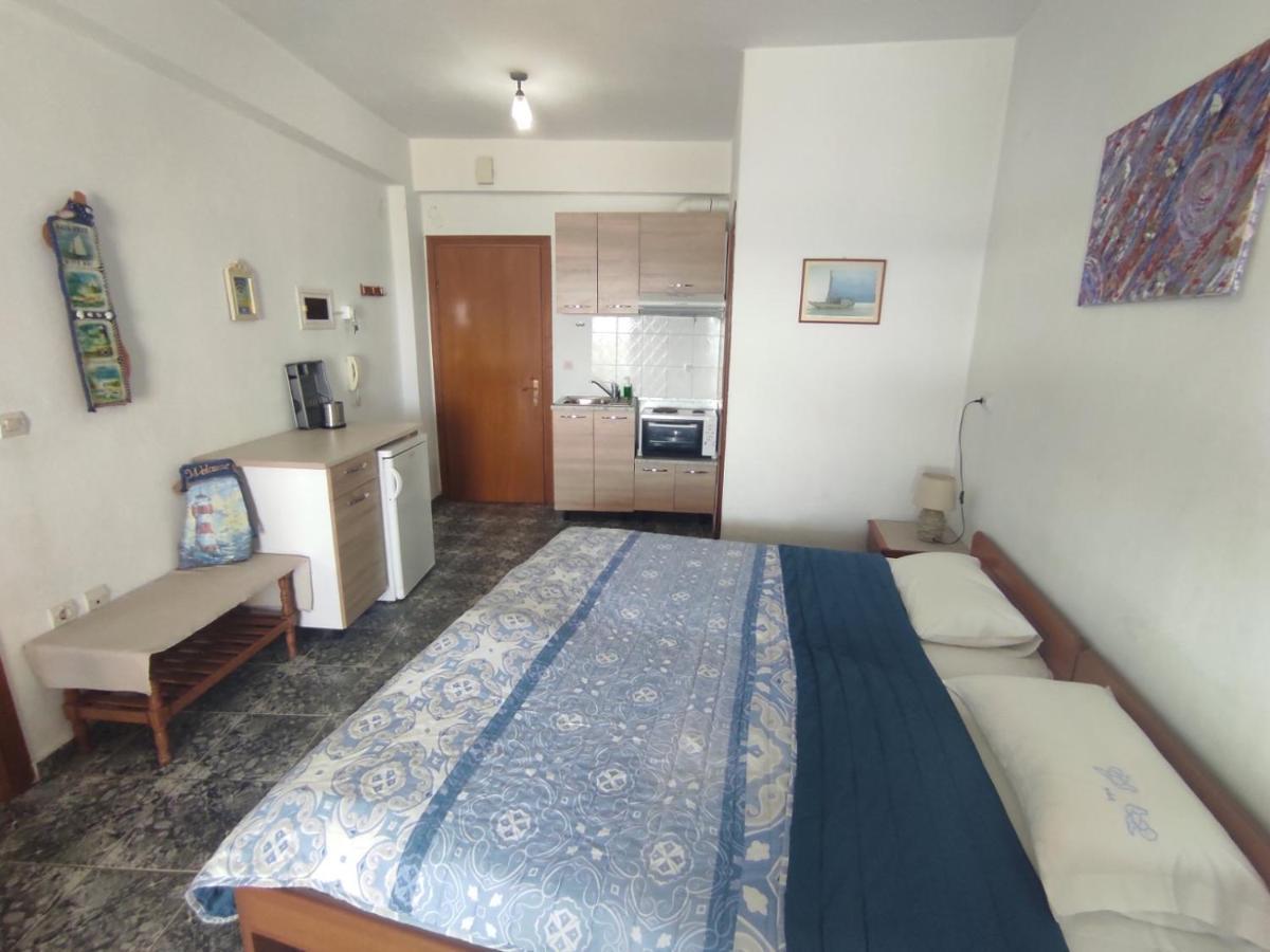 Peristerianos Apartments Néa Szkióni Kültér fotó
