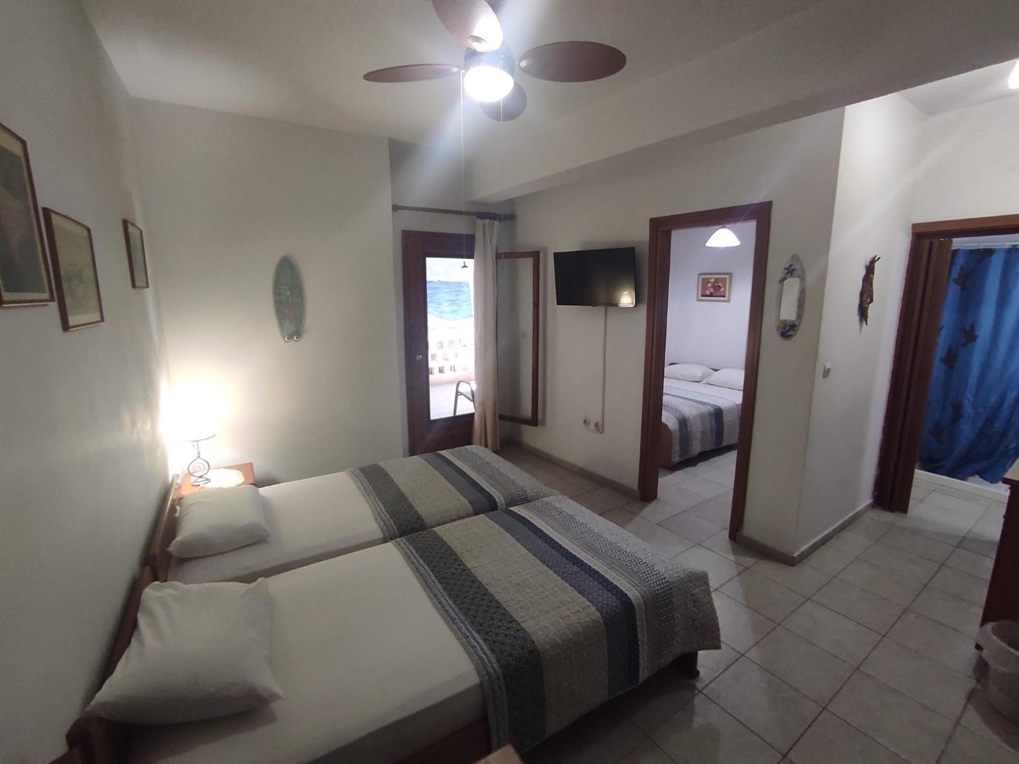 Peristerianos Apartments Néa Szkióni Kültér fotó