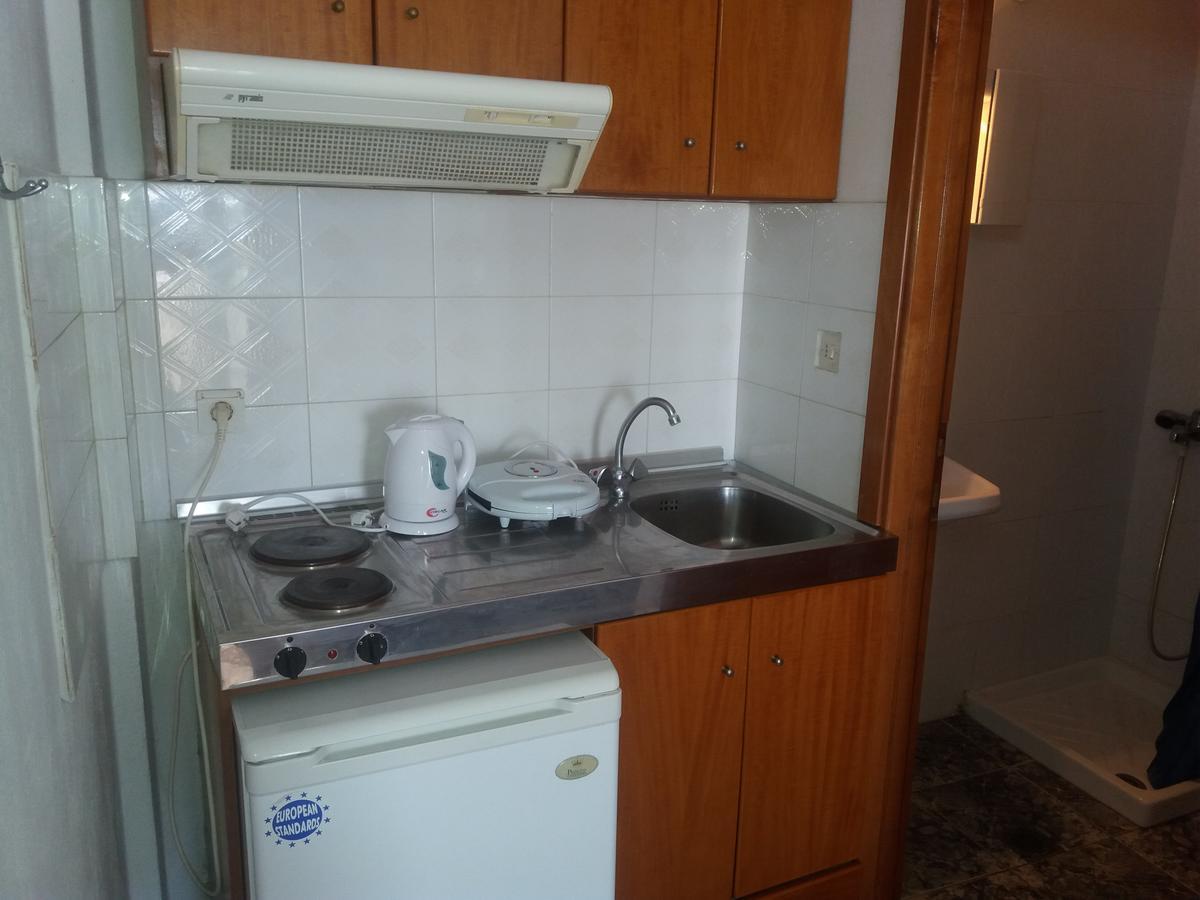 Peristerianos Apartments Néa Szkióni Kültér fotó