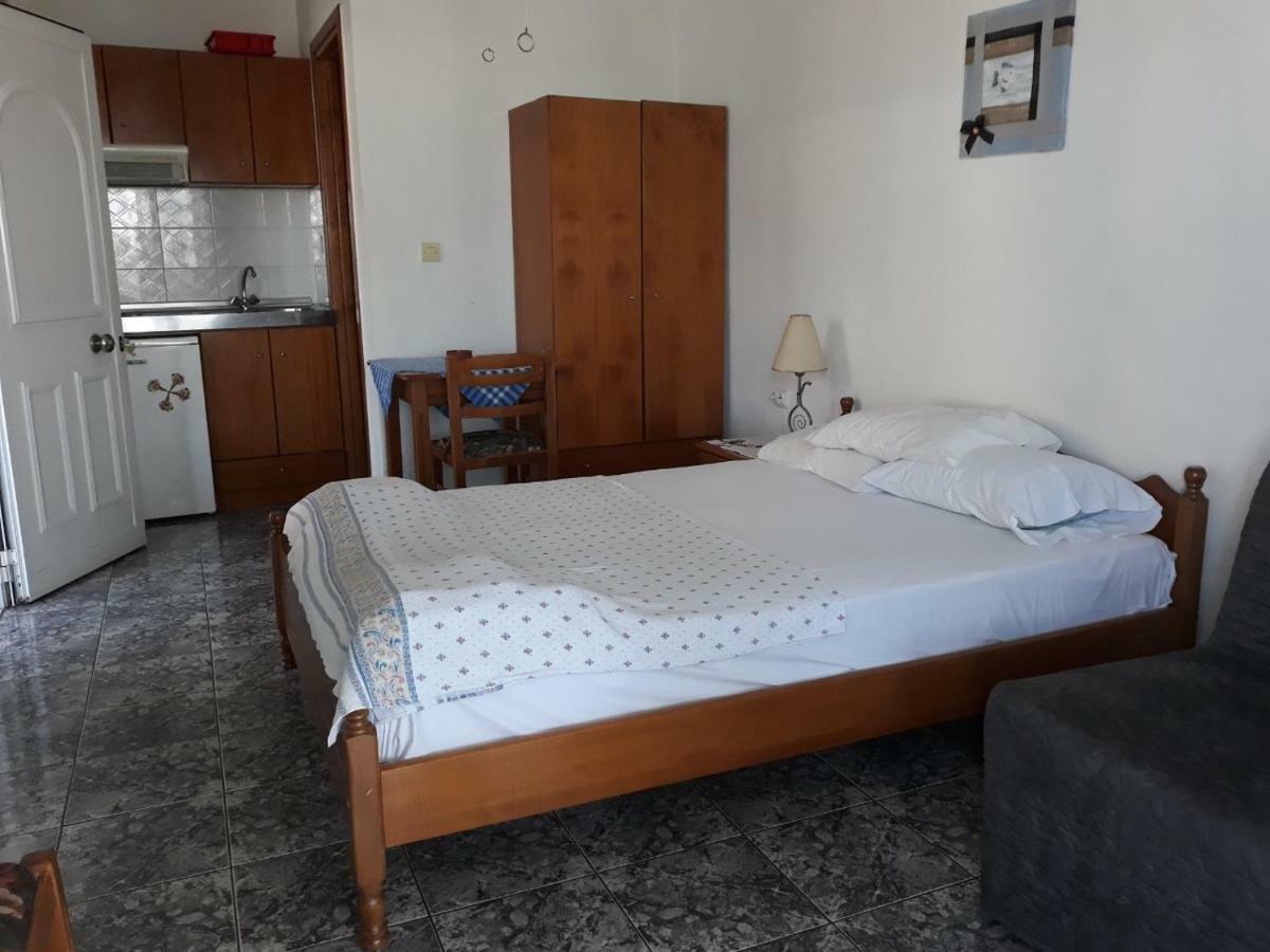 Peristerianos Apartments Néa Szkióni Kültér fotó